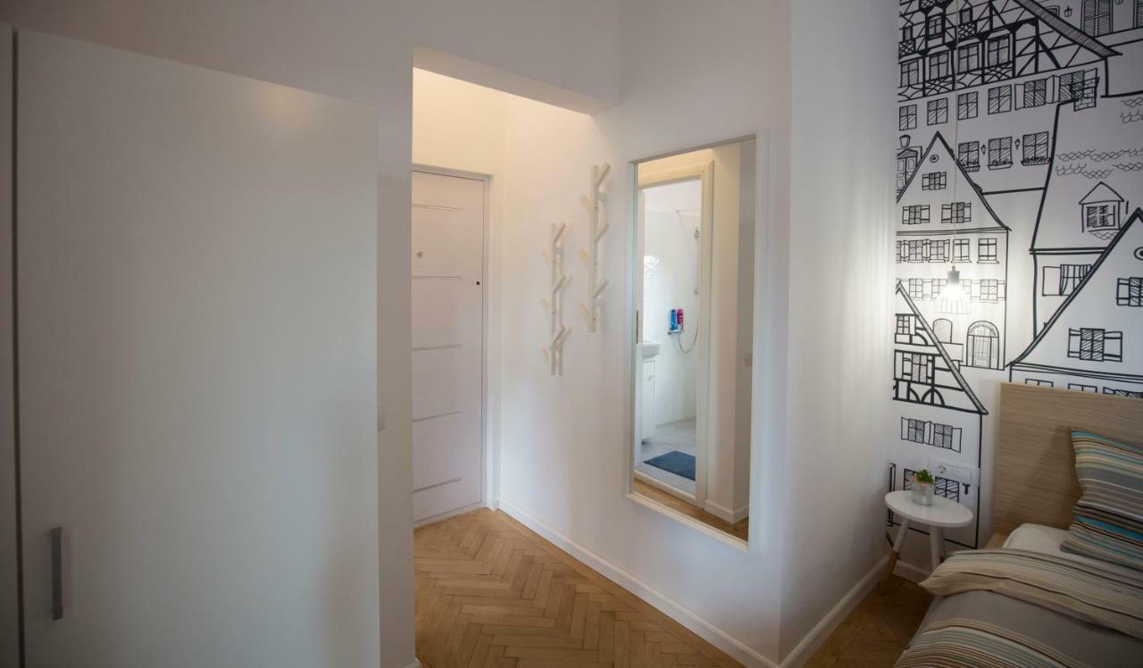 Up Apartment *