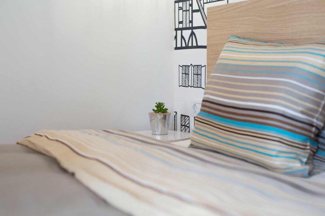 Up Apartment *